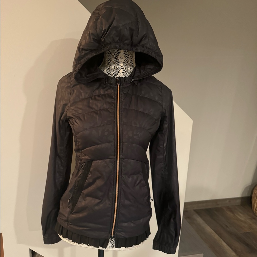 Lululemon Light jacket size 4
